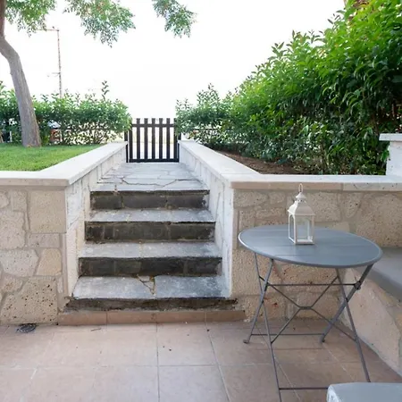 Palm Garden Apartment